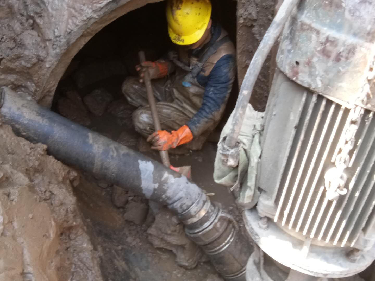 白马井镇管道清淤