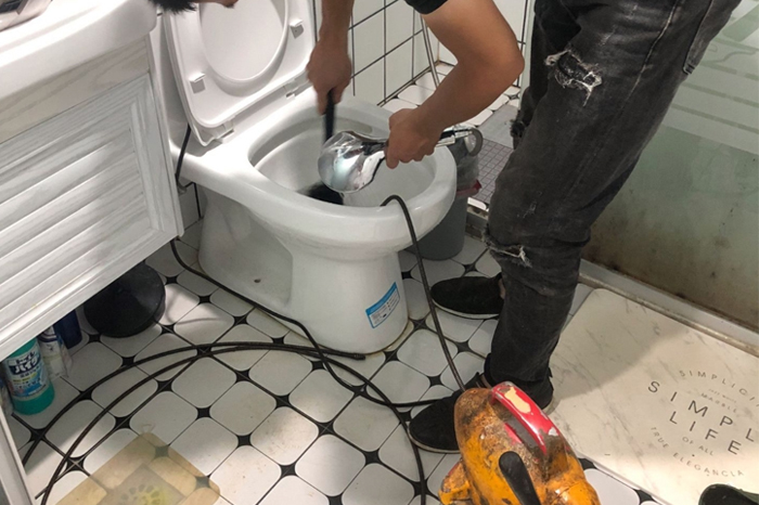 白马井镇马桶堵塞自己疏通还是找师傅？专业上门服务让你省时更省心